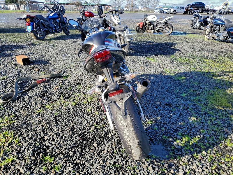 TRIUMPH DAYTONA MO 2020