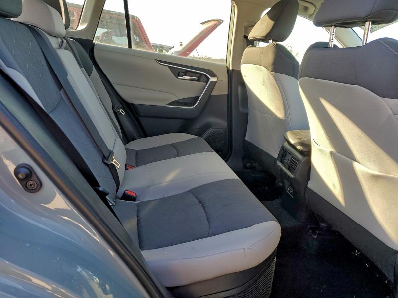 Фото 11 - TOYOTA RAV4