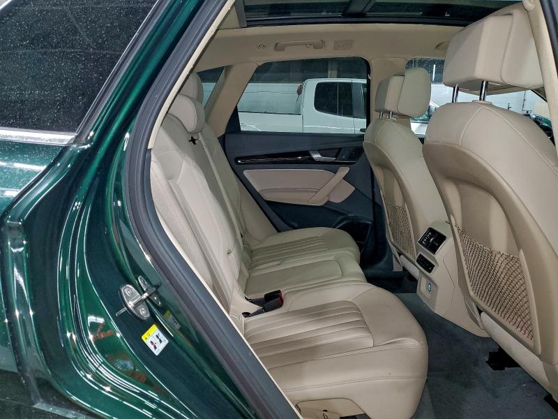 Фото 11 - AUDI Q5