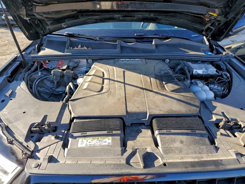 Фото 12 - AUDI Q7