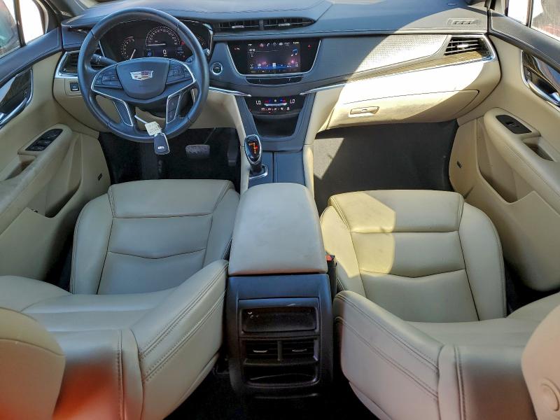 Фото 8 - CADILLAC XT5