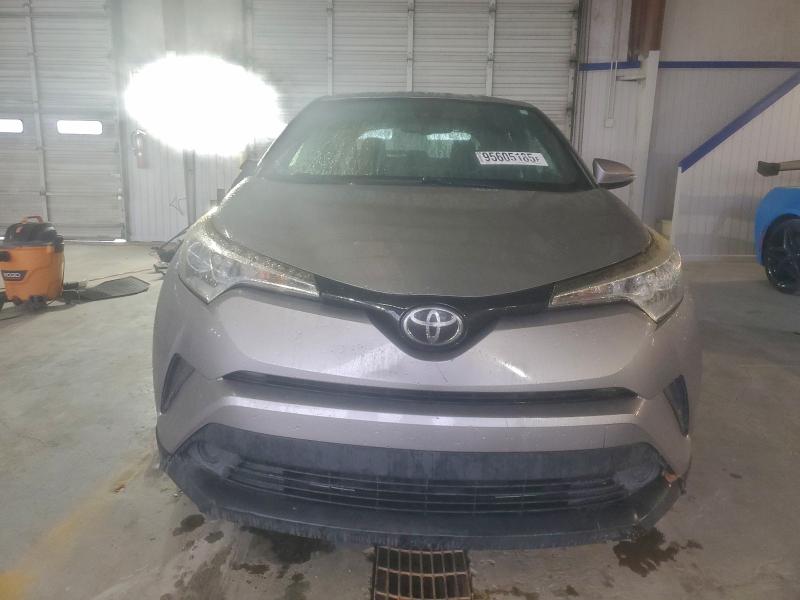 Фото 5 - TOYOTA C-HR