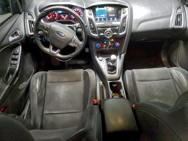 Фото 8 - FORD FOCUS