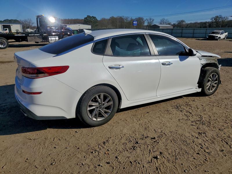 Фото 3 - KIA OPTIMA