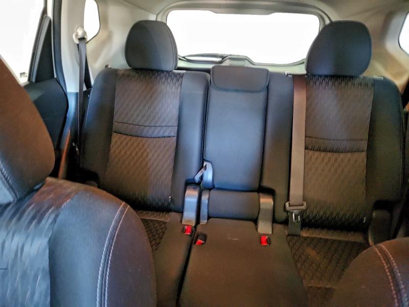 Фото 10 - NISSAN ROGUE