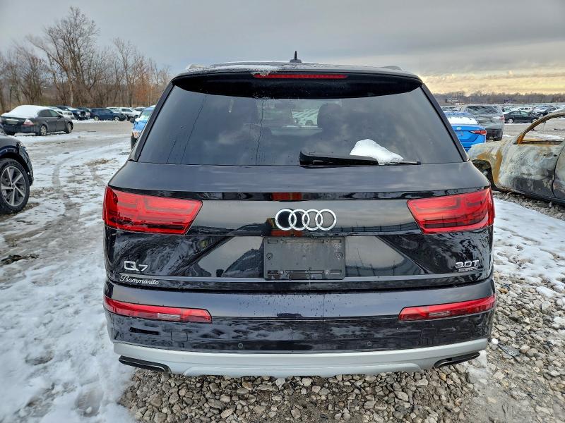 Фото 6 - AUDI Q7