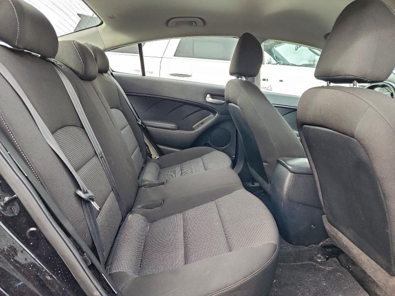 Фото 10 - KIA FORTE