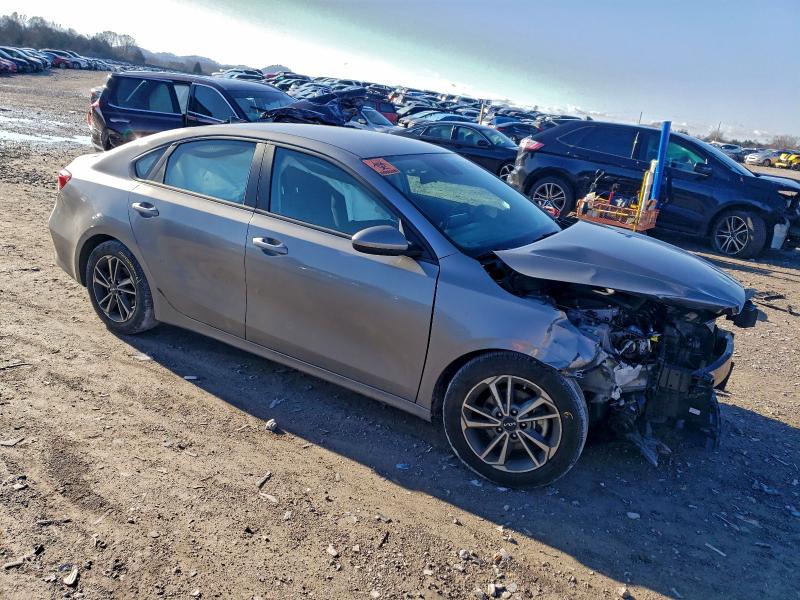 Фото 4 - KIA FORTE