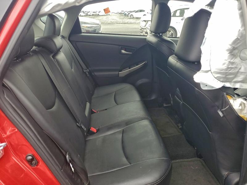 Фото 10 - TOYOTA PRIUS