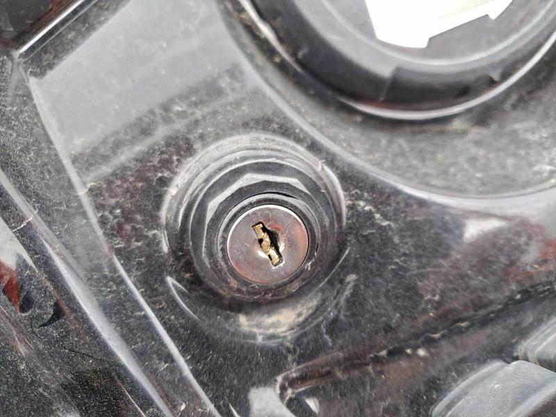 POLARIS SIDEBYSIDE 2012