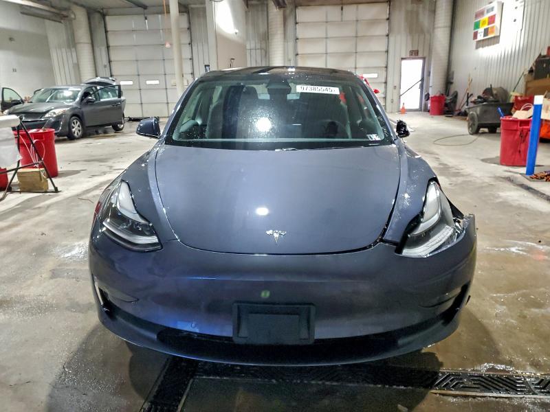 Фото 5 - TESLA MODEL 3