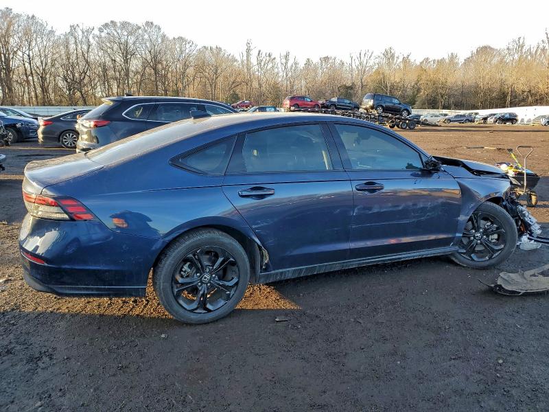 Фото 3 - HONDA ACCORD