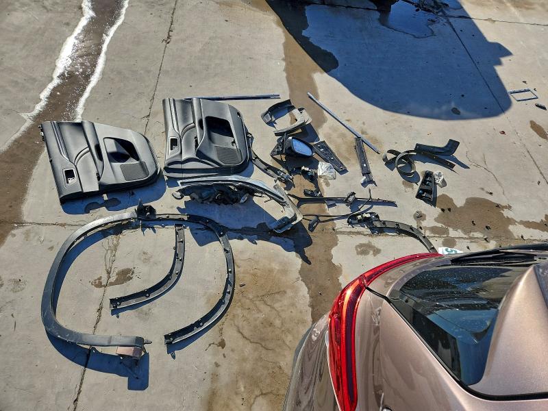 Фото 13 - TOYOTA HIGHLANDER