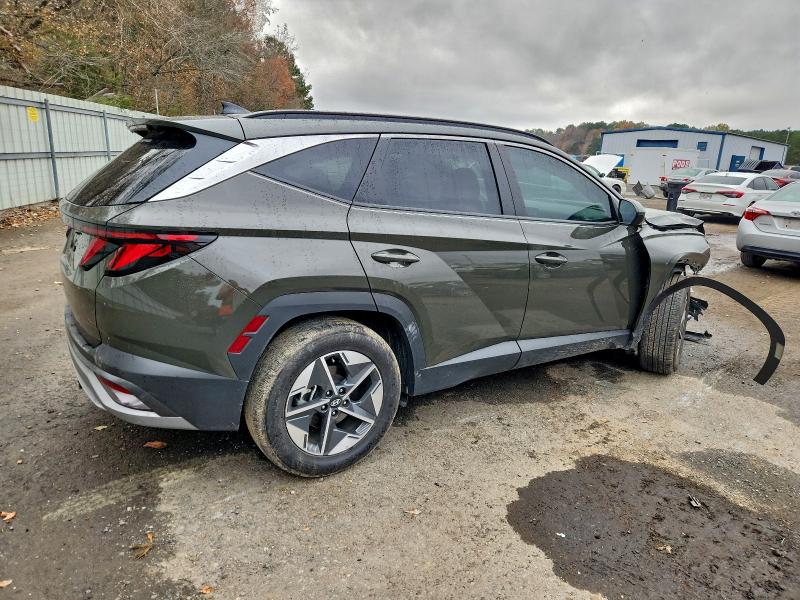 Фото 3 - HYUNDAI TUCSON