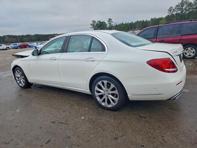 Фото 2 - MERCEDES-BENZ E-CLASS