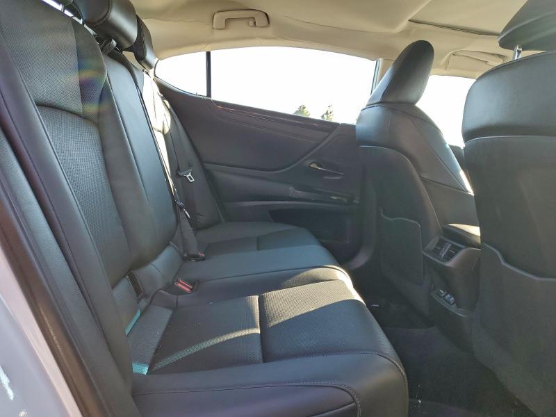 Фото 10 - LEXUS ES350