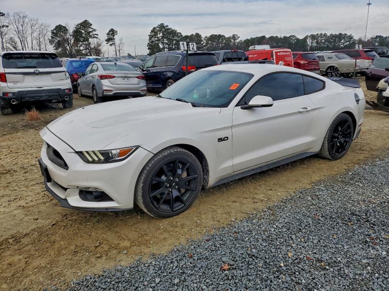 Фото 1 - FORD MUSTANG