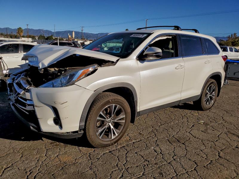 Фото 1 - TOYOTA HIGHLANDER