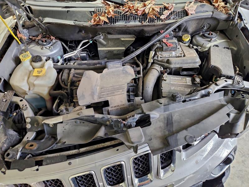 Фото 12 - JEEP COMPASS