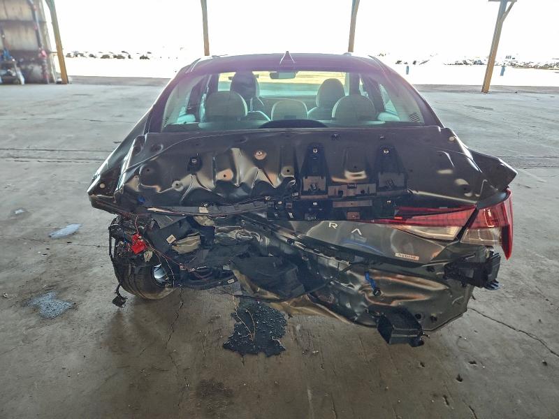 Фото 6 - HYUNDAI ELANTRA