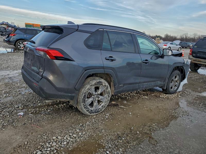 Фото 3 - TOYOTA RAV4