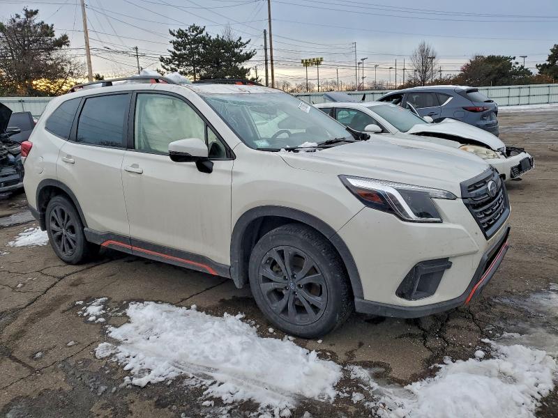 Фото 4 - SUBARU FORESTER