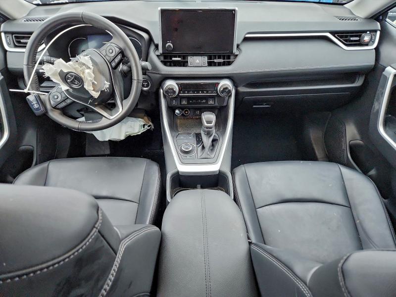 Фото 8 - TOYOTA RAV4