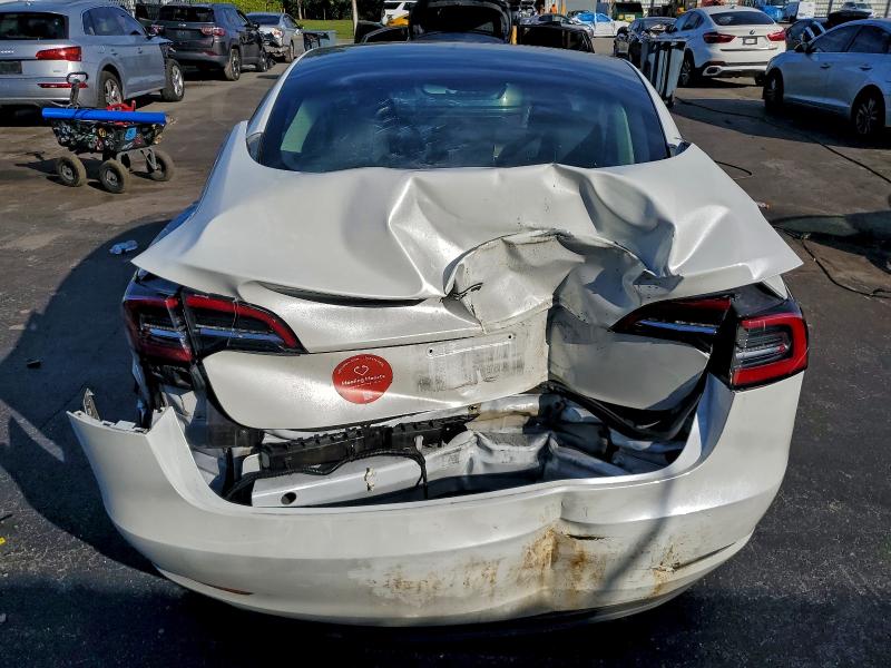 Фото 6 - TESLA MODEL 3