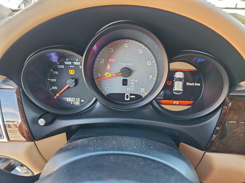 Фото 9 - PORSCHE MACAN