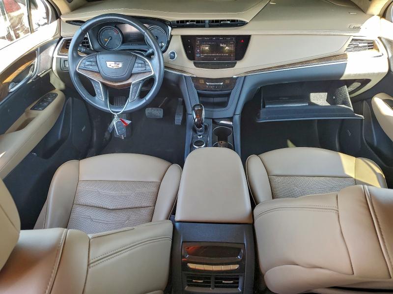 Фото 8 - CADILLAC XT5