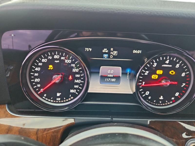 Фото 9 - MERCEDES-BENZ E-CLASS