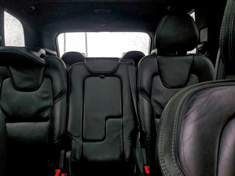 Фото 10 - VOLVO XC90