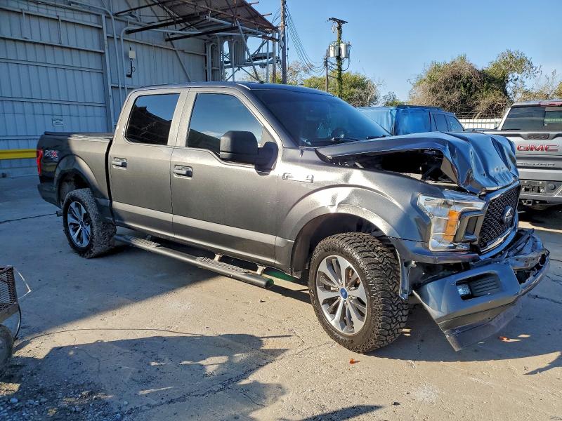 Фото 4 - FORD F-150