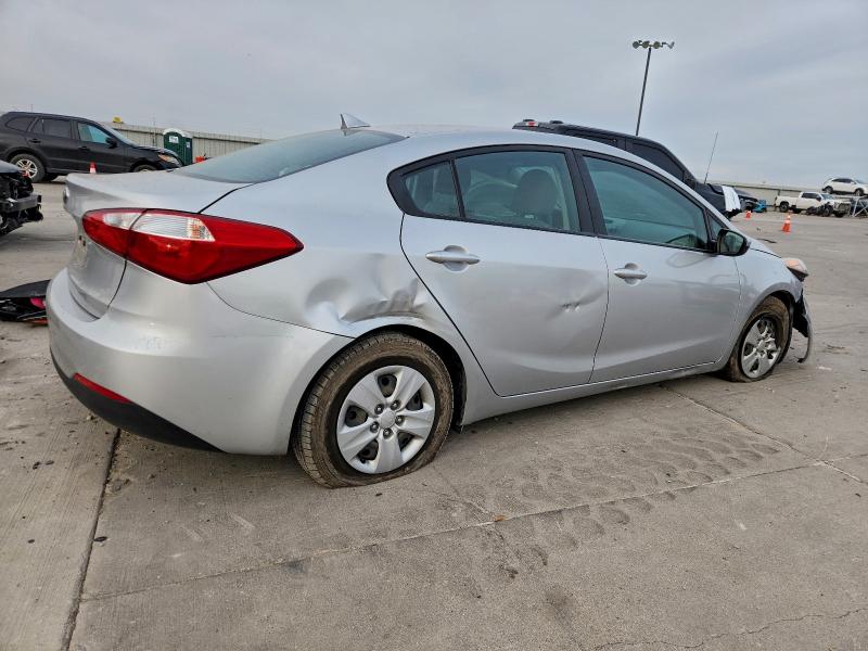Фото 3 - KIA FORTE