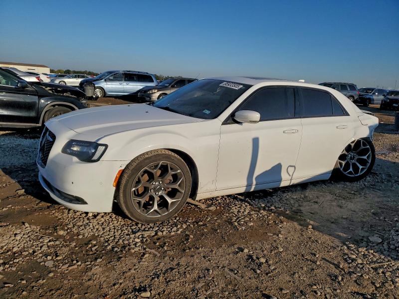 Фото 1 - CHRYSLER 300