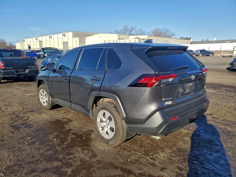 Фото 2 - TOYOTA RAV4