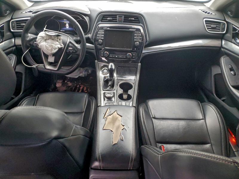 Фото 8 - NISSAN MAXIMA