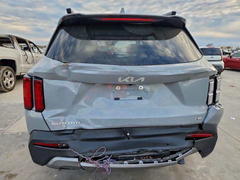 Фото 6 - KIA SORENTO