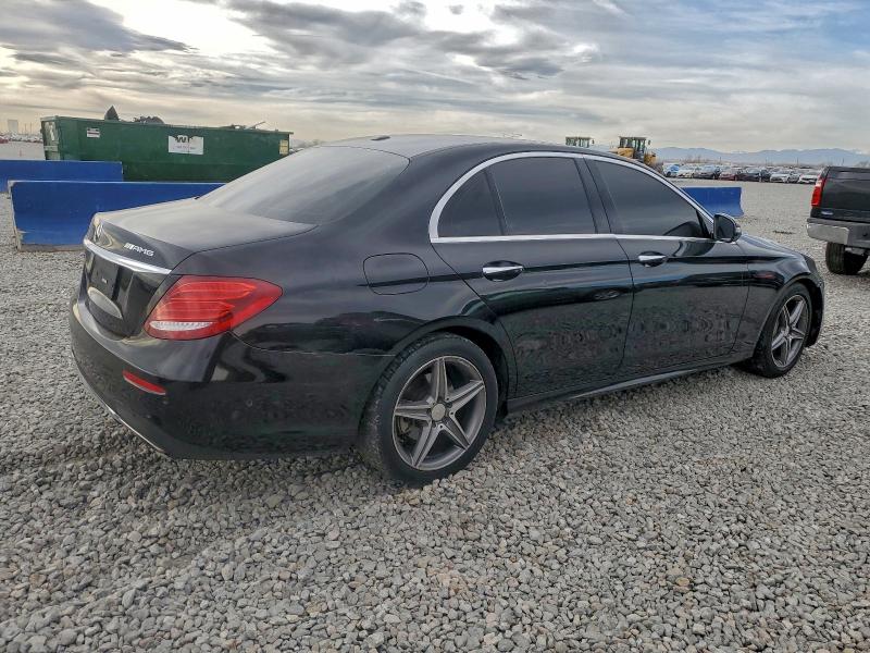 Фото 3 - MERCEDES-BENZ E-CLASS