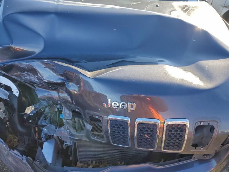 Фото 11 - JEEP GRAND CHER