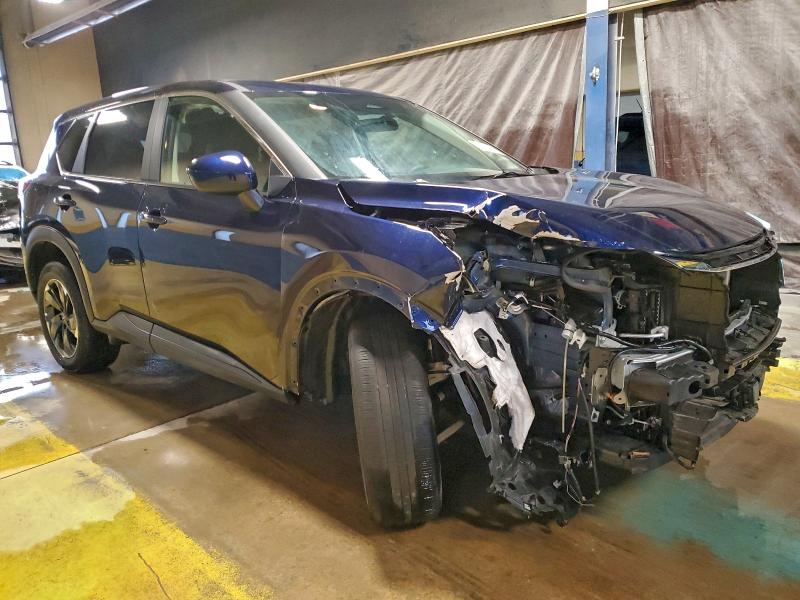 Фото 4 - NISSAN ROGUE