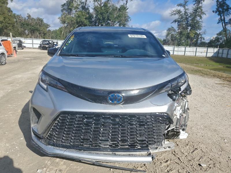 Фото 5 - TOYOTA SIENNA