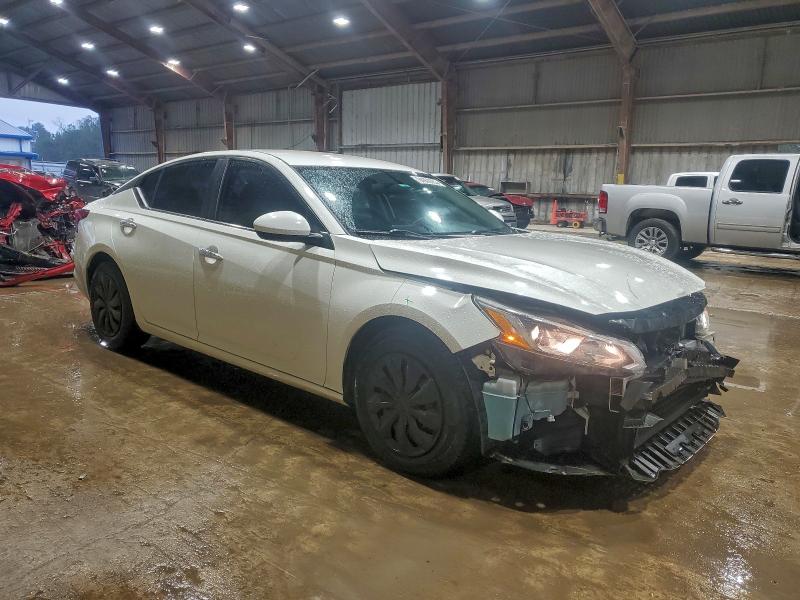 Фото 4 - NISSAN ALTIMA