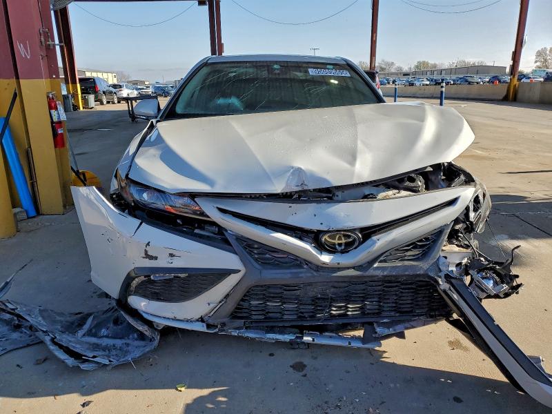 Фото 5 - TOYOTA CAMRY