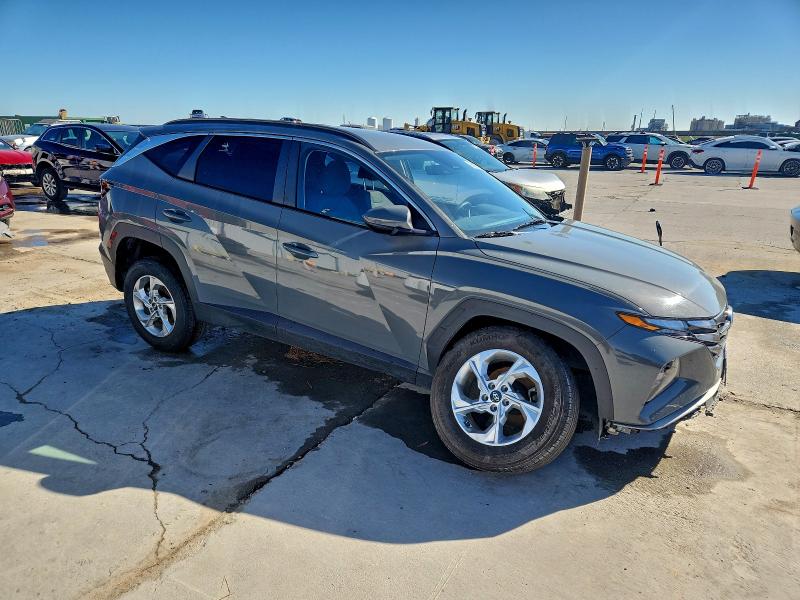 Фото 4 - HYUNDAI TUCSON