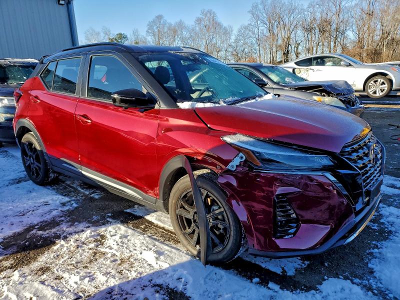 Фото 4 - NISSAN KICKS