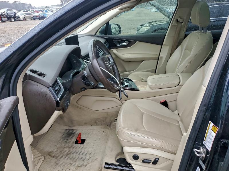 Фото 7 - AUDI Q7