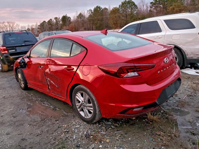 Фото 2 - HYUNDAI ELANTRA