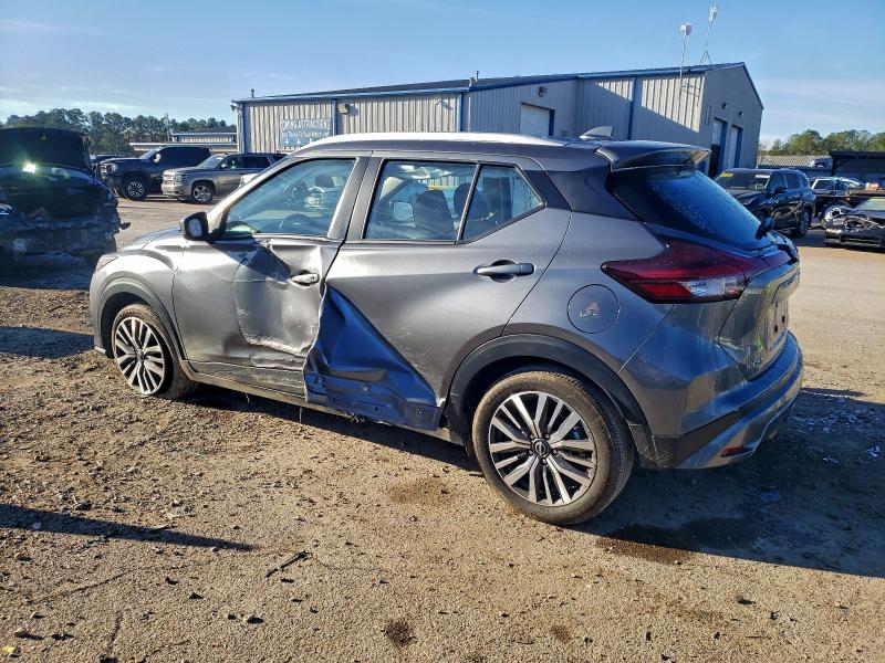 Фото 2 - NISSAN KICKS