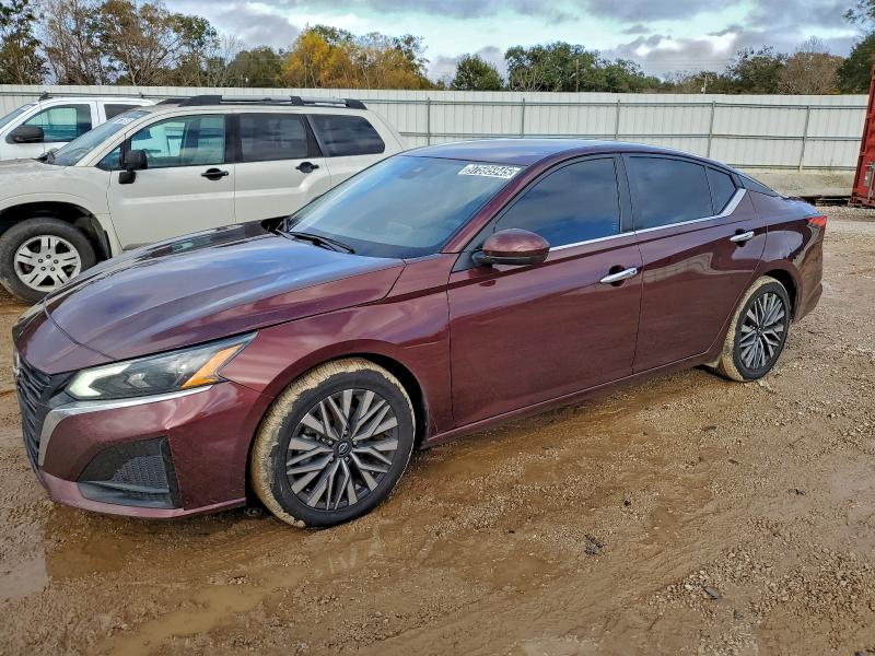 Фото 1 - NISSAN ALTIMA